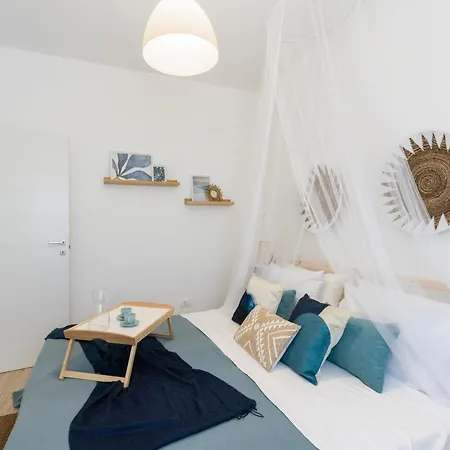 Casa Un Tocco Di Blu A 300 Mt Dal Mare Casa vacanze